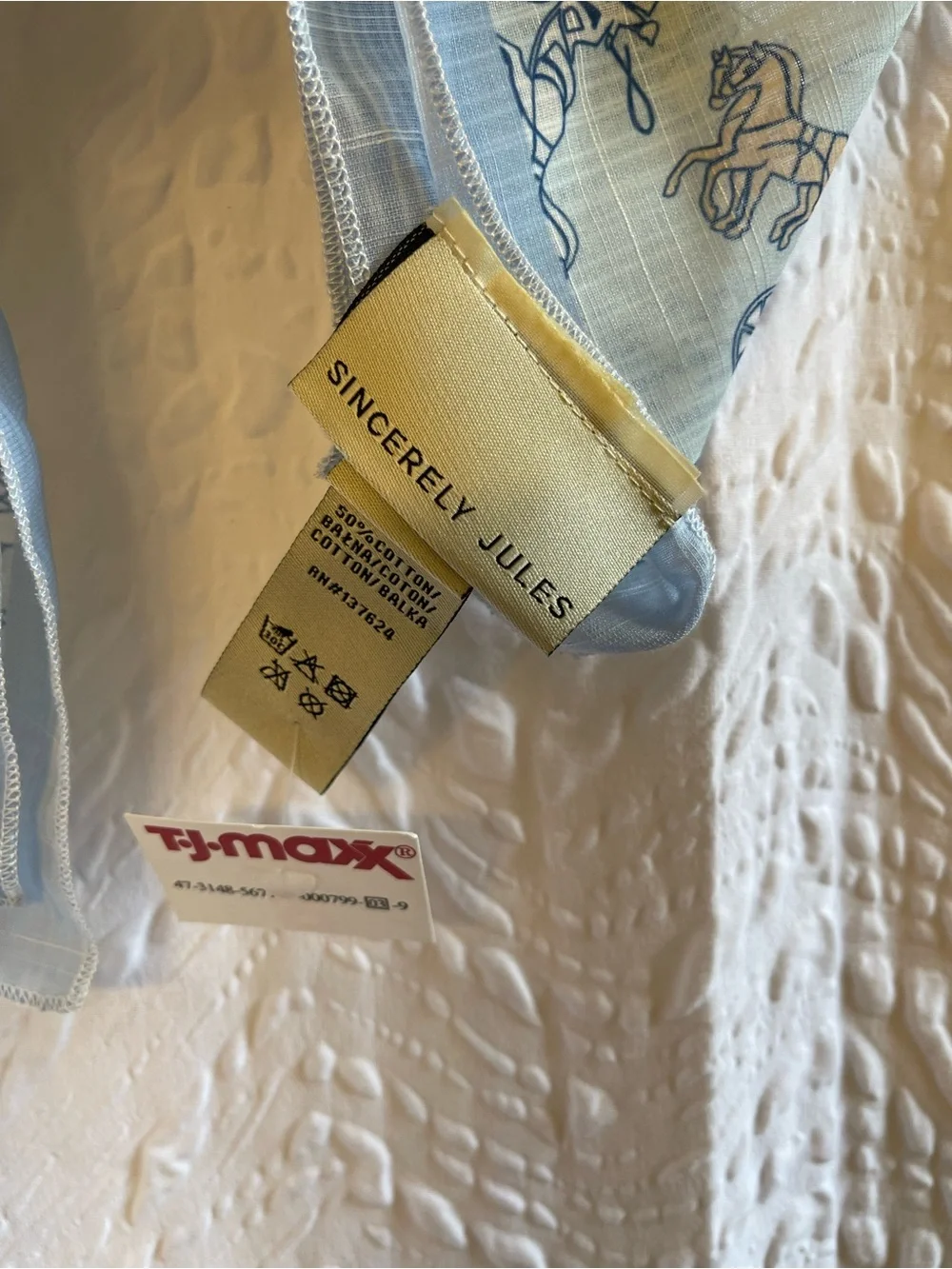 Sincerely Jules Blue Carriage Print Square Scarf - NWT**